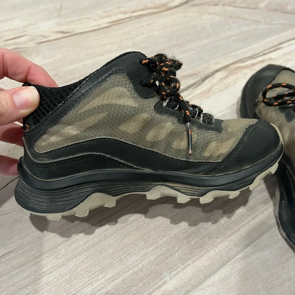 Merrell Kids Shoes in Black and Tan Waterproof Size 11 - Picture 6 of 11